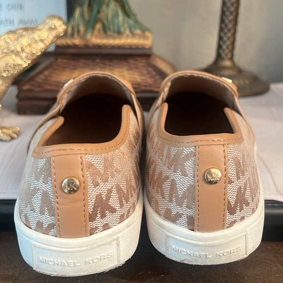 Michael Kors size four slip on loafers - Picture 3 of 4